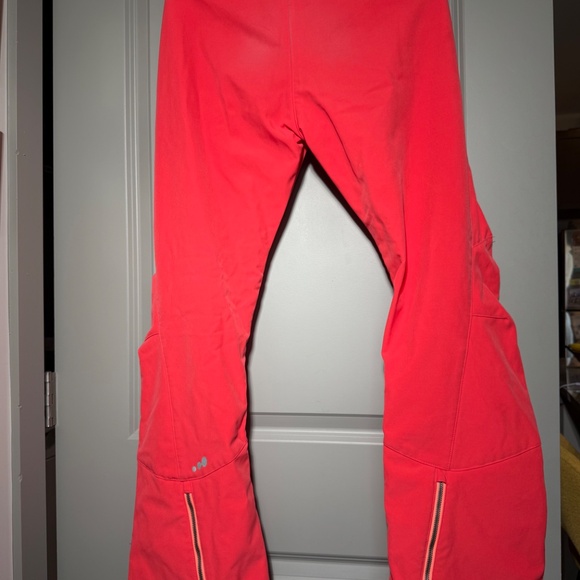 Carving 580 Ski Pants | Women’s Snow Pants | Water-Repellent | Coral Red | Size - Picture 2 of 3